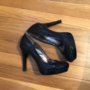 Black, snakeskin fabric black heels